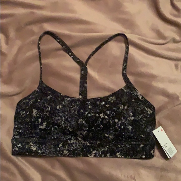 lululemon athletica Other - NWT Lululemon Flow-Y Bra in Nulu Size 6